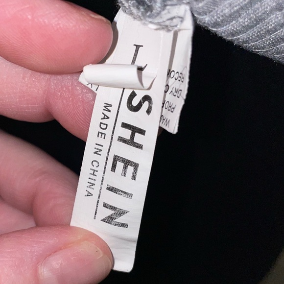 ❤️🔥Shein Ribbed Crop Top❤️🔥 - Picture 3 of 3